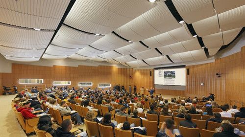 UIUC香槟那些事儿 十大买球官网5名本科生就读UIUC硕士