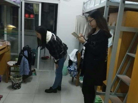 十大买球平台排行榜顺利开展研究生消防安全检查