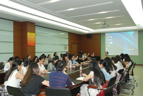 十大买球平台排行榜第九届研究生会成立大会顺利召开
