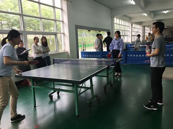 正规外围买球十大平台四院研究生乒乓球联赛顺利举办