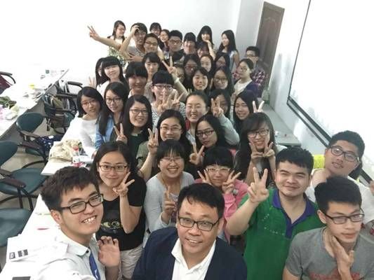 外教Chee Hay Kheong先生来十大买球官网授课