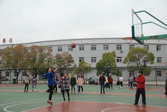 十大买球平台排行榜研究生篮球友谊赛成功举办
